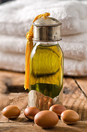 Does argan oil improve acne and acne scars?