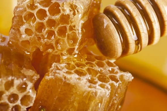 The ultimate raw honey brands for acne and skincare.